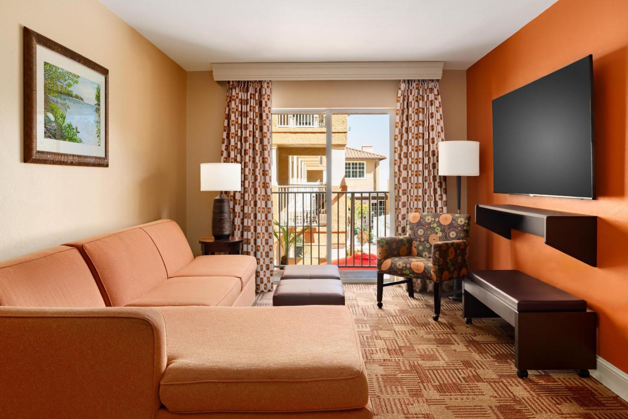 One-Bedroom King Suite Balcony Sofa Bed