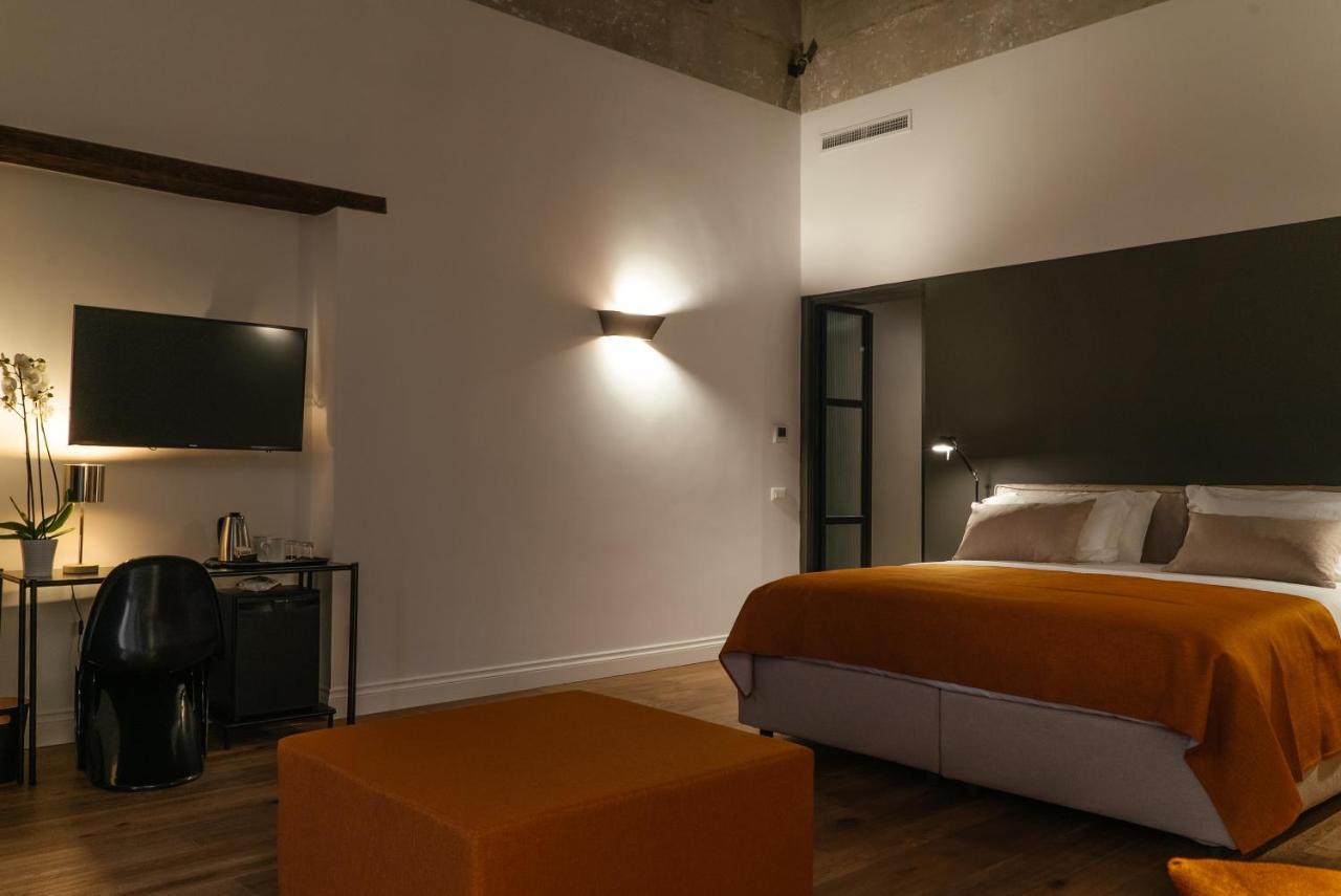 Suite mit Kingsize-Bett mit Whirlpool